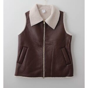 No Boundaries Womens Faux Leather Vest with Faux Shearling Lining Brown